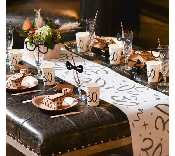* Anniversaire Et Autres Fêtes^Chemin De Table Anniversaire 18 Ans Blanc Et Noir - Santex
